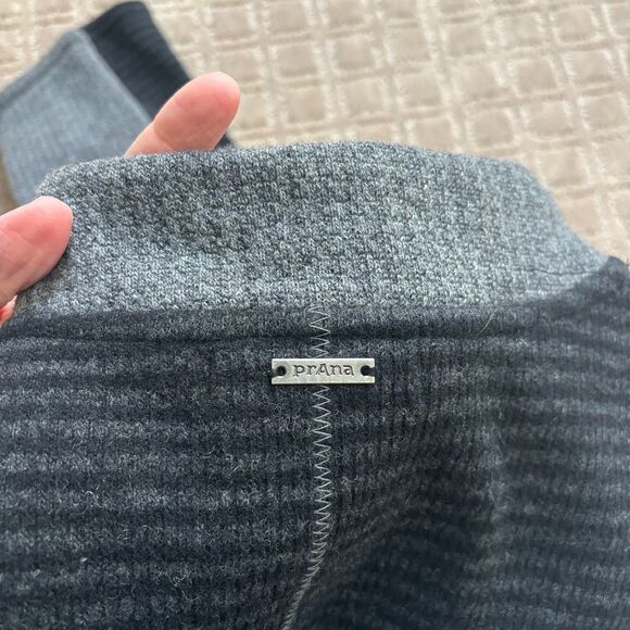 Prana Josette Wool Blend Sweater Tunic Women's S Gray Black Stripe Warm Outdoor - Picture 4 of 8